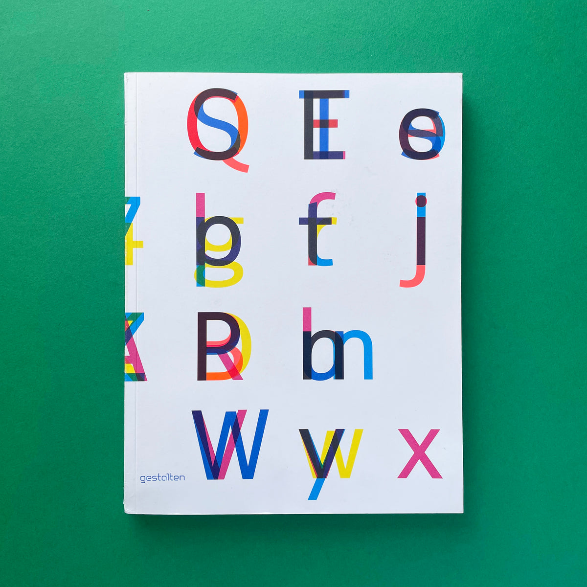 Twenty-six characters Nokia Design書体デザイン Twenty-six Characters: An Alphabetical Book About Nokia Pure – The