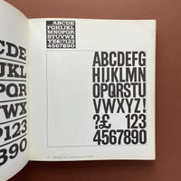 Letterforms: 110 Complete Alphabets (Frederick Lambert)