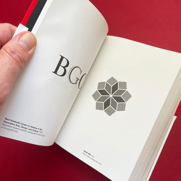 Pentagram Marks: 400 Symbols & Logotypes (Limited First Edition)